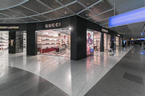 gucci frankfurt flughafen|Stunning Gucci boutique opens at Frankfurt Airport.